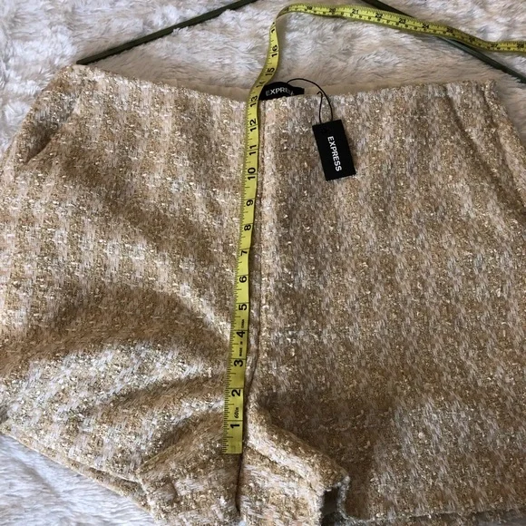 NWT Express High Waisted textured shorts - Picture 9 of 14
